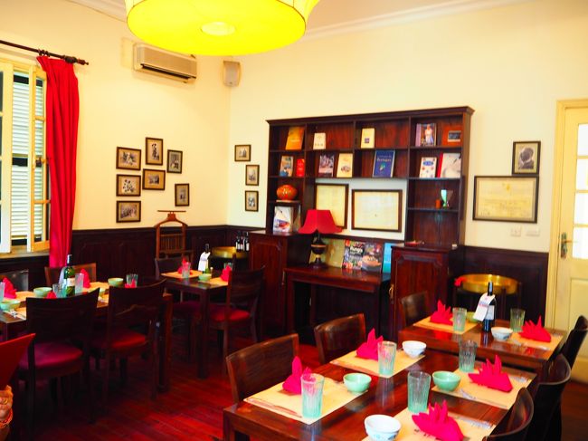 お店の中もクラシックでとても素敵。<br /><br />お値段高そうなのに、実は手ごろな値段で美味しい食事を食べられる。<br /><br />ここは本当におすすめ！！<br />（おすすめレストランがこの後たくさん出てきます　ごめんなさい笑）<br />