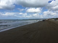 そして、着いた！
千里浜なぎさドライブウェイ☆

日本で唯一車で走れる海岸！

世界でも３つしかないそうです。