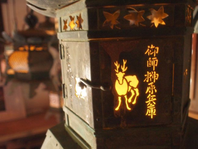 燈籠にもシカさん。