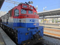 釜山３日目は列車でカニの街「機張」へ。