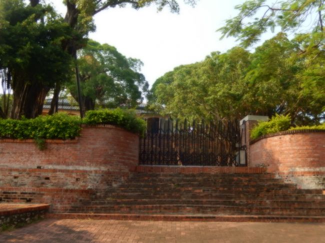 古堡街から安平古堡に向かいました