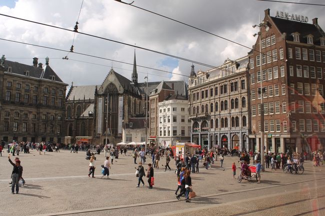 オランダだ・アムステルダム王宮広場