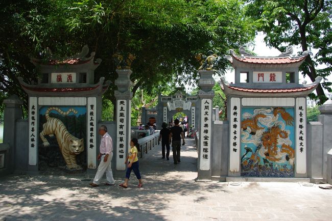 次に玉山祠へ。