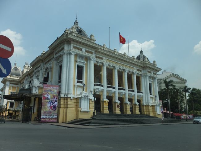 車窓から見た、オペラ座。
