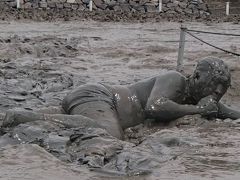 　こんなふうに、気持ちい〜い、泥んこ体験が。