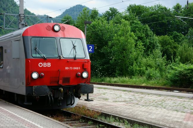 バート・イシュルからハルシュタットは鉄道でさらに30分程。<br />Standard-Ticket Gruppe　3人でEUR12.30<br />