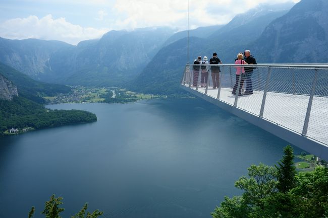 ケーブルカーの山頂駅にある世界遺産展望橋。<br />高い所大好き(^^♪<br />