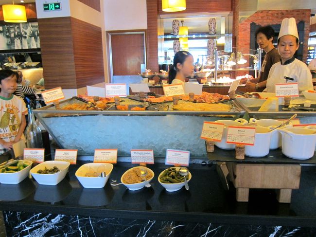 ２日目開始です。<br />我が家は朝はがっつり派です。宿泊先も朝食の口コミを大事にしていて、夫は朝食の口コミを真っ先に検索する程です。<br />なので私も一杯写真を載せちゃいます（笑）