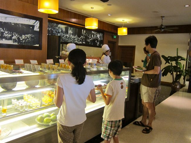 フルーツは、マンゴスチン、ロンガン、パッションフルーツが美味しくて、子供達がずっと食べていました。