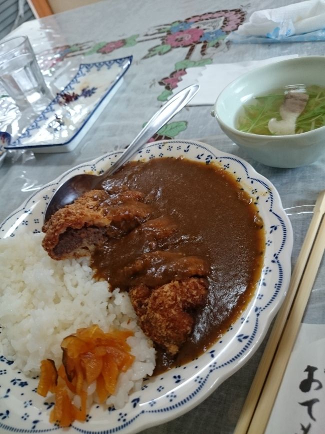 メインはくじらカツカレー。<br />こちらも臭みがなく、美味しくいただけました！