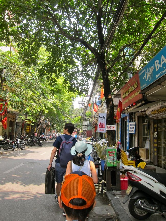 さあ、ホテルに人に教えてもらったレットフェニックスという飲茶屋さんへ行こう。