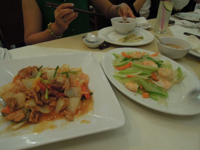 ベトナムのお料理は、野菜がいっぱい。ヘルシーです。私もＹさんも帰国後少し痩せました。もちろんすぐに戻ったけど。