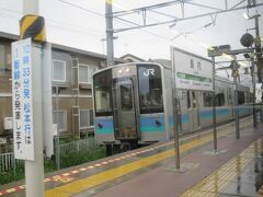 9:28　島内駅に着きました。（松本駅から6分）

上り列車とすれ違いです。