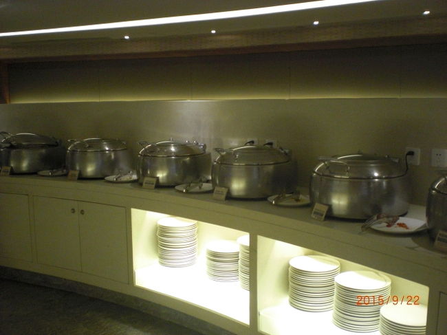 ホットミールも種類いっぱい