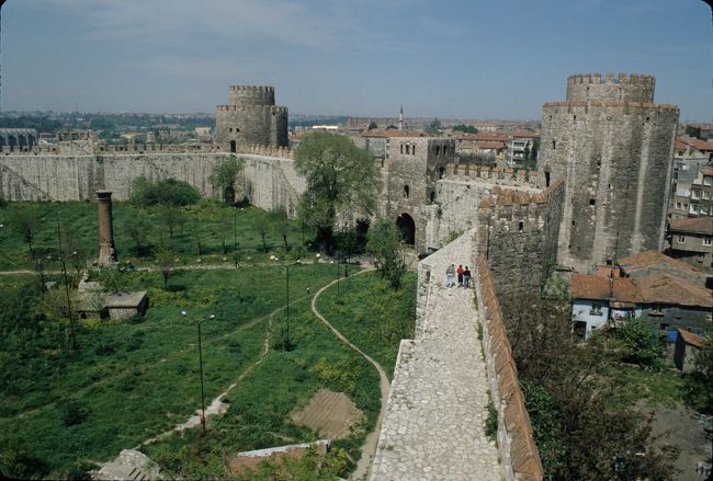南回り欧州行き コンスタンチノープルの三重城壁 まさか現存していたとは イスタンブール トルコ の旅行記 ブログ By Flocons De Neigeさん フォートラベル