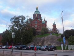 ウスペンスキー寺院

岩盤の上に建っているロシア正教の教会です。