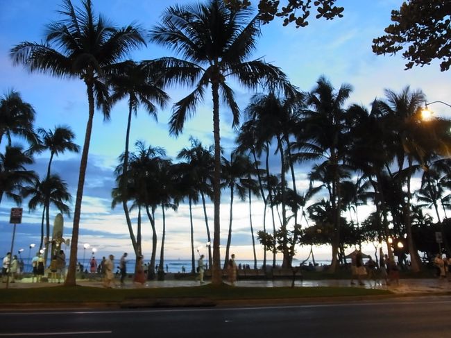 日暮れ時のハワイは本当に美しいですね。