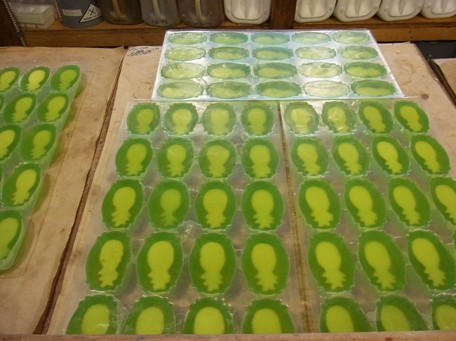 出来たてで乾燥中のパイナップルのソープ。とってもいい香りでした。これが欲しかったけれど、まだまだ乾燥期間が必要だそうで、残念ながらゲットできず。でも、その香りに癒されました♪