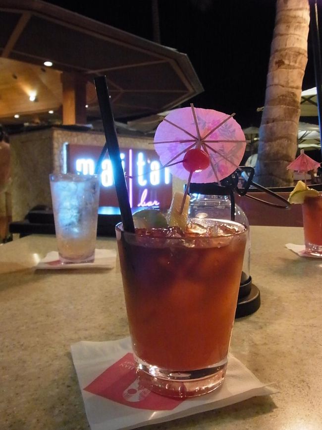 マイタイ（＄14）をいただきます。おいし♪
