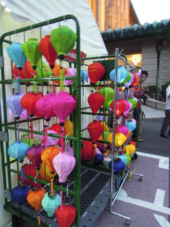 荷物を運ぶカートも