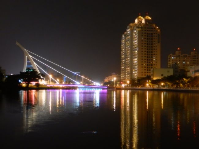 夜、台南運河周辺を散策しました