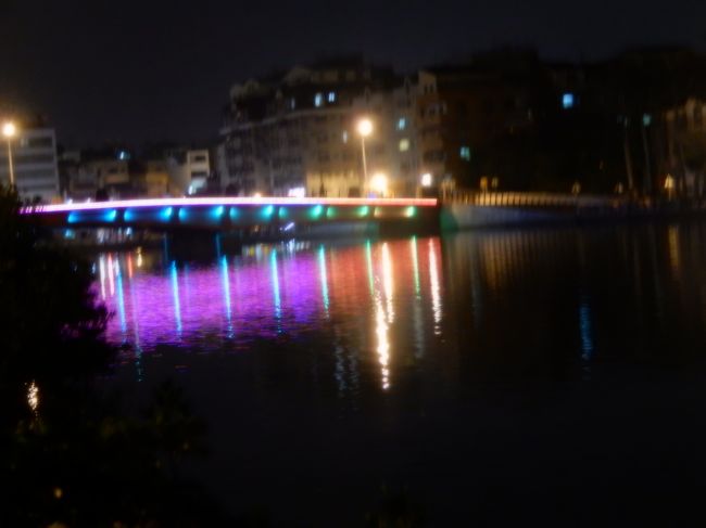 夜、台南運河周辺を散策しました