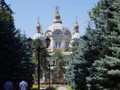 公園中央部にはロシア正教教会のゼンコフ正教会がある。木造の外観が可愛らしい。