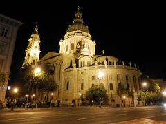 聖イシュトヴァーン大聖堂はカトリックの教会ですがブダペストで一番高い建物だそうです。
