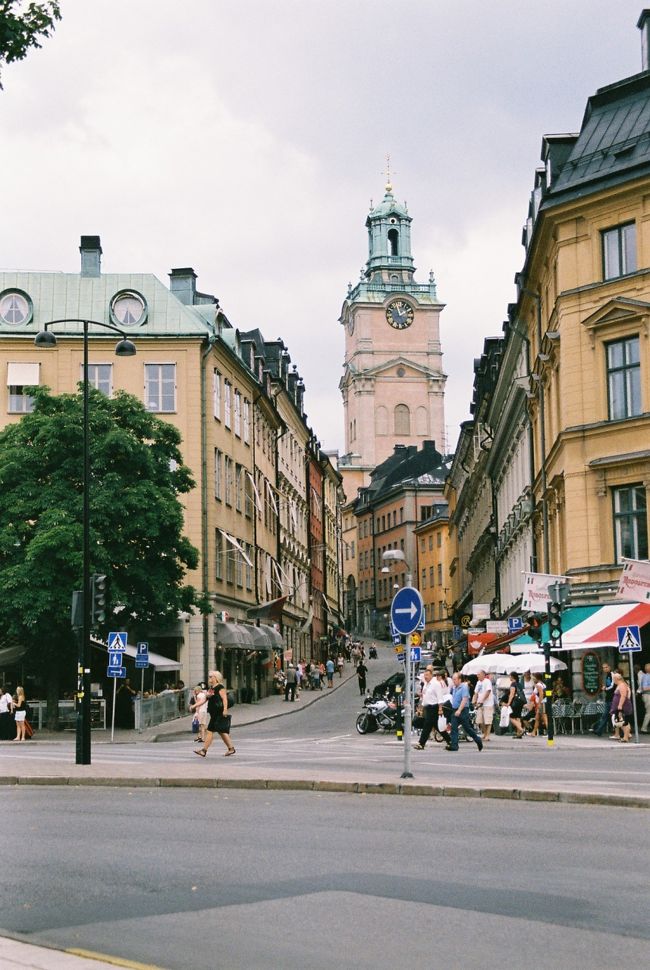 ここ（右のイタリアン）でランチしました