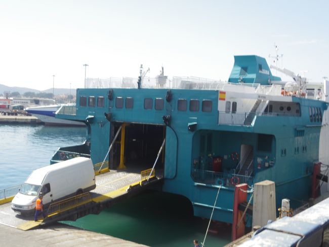 乗船時、再びチケット確認。<br />通してくれました。<br /><br />よかった！