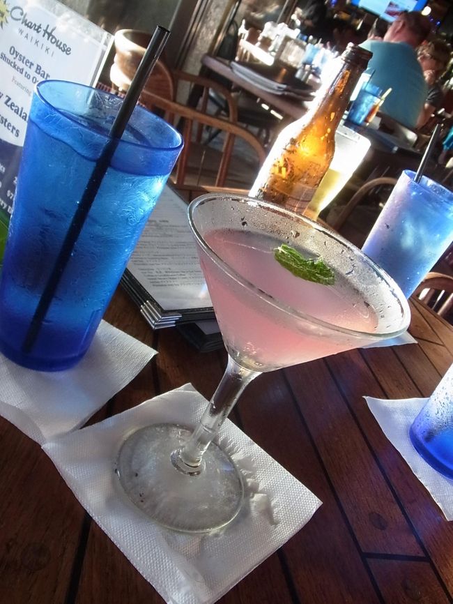 珍しくカクテルをいただきました。カクテルはじめ、ドリンクメニューも豊富です。