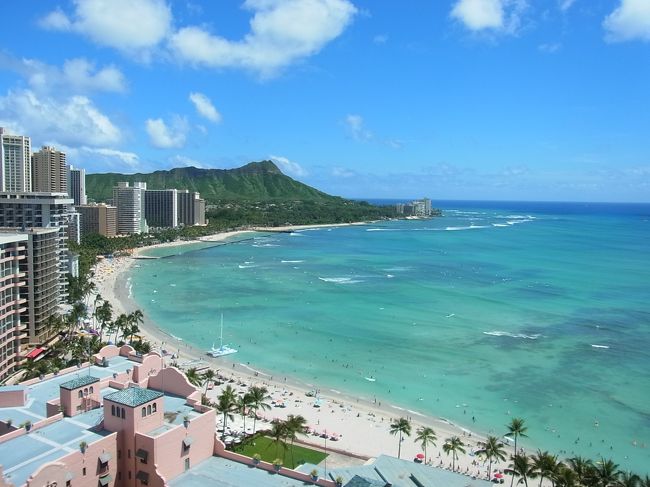 5泊7日のハワイ旅。この景色を思い出せば、また日々の仕事も頑張れそうです！ 来年こそは、チチも参加して4人で行こうね！<br /><br />MAHALO！