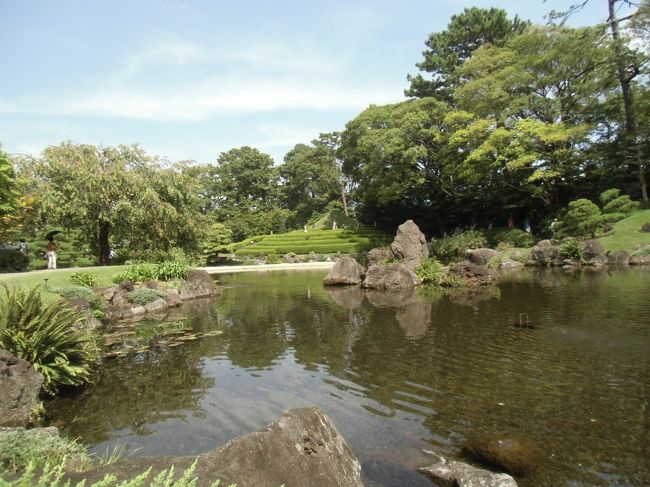 この庭園について カッコよく語るほどの<br />美的・知的センスは備えていない。<br /><br />（やらしい話だが・・・）<br />もし、無料開放されていなかったら、見学しなかったかもね。