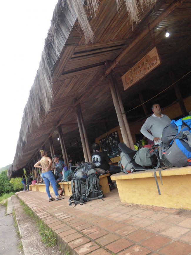 おもに個人旅行をしていると<br />少々辛辣になります。<br /><br />自分も戒めないと。