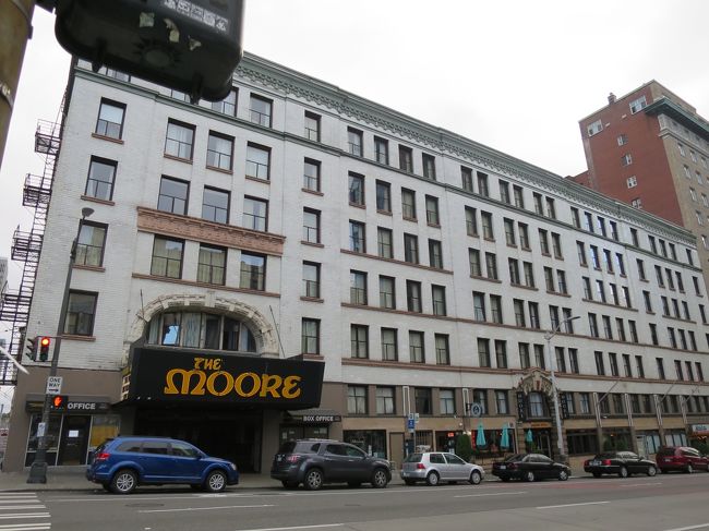 今回利用したホテルです。<br /><br />観光名所が近くにあり便利な場所にありました。<br /><br />the Moore hotel<br /><br />ホテルの口コミで見つけたらしいです。<br /><br /><br /><br />