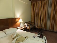 ２１：４８

ホテルに帰り　就寝です。
明日早朝に、バガンへ向けて出発です。
