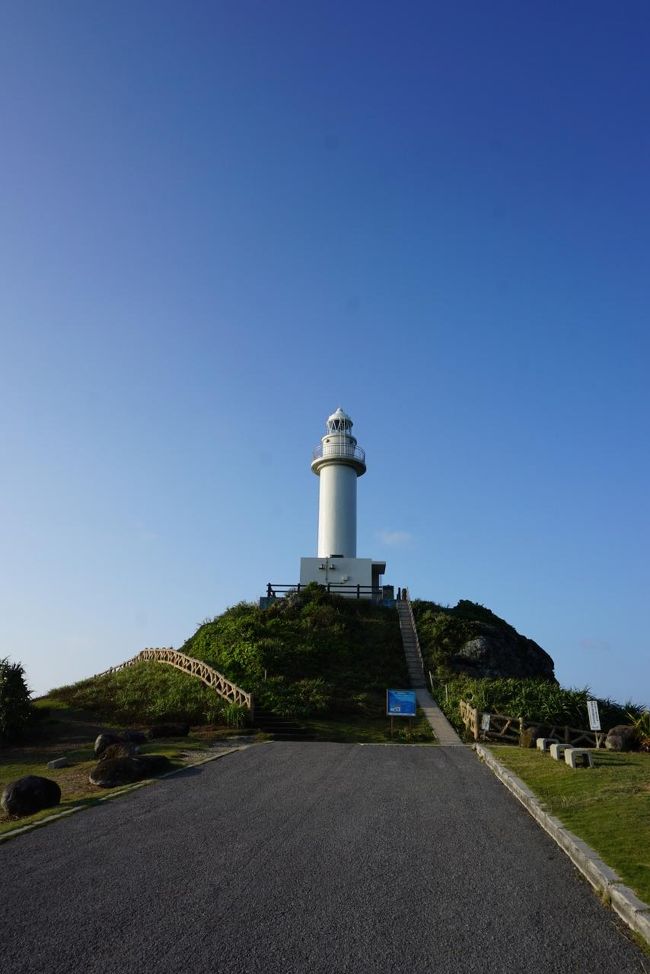 灯台。<br />灯台の西側になだらかな丘があって、そこを自由に歩けました。