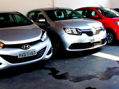 今回は、現代のＨＢ２０（ポル語読みで アガベービンチと呼びます）という小さい車です。私も韓国車というと.....ちょっと思うところはありますが......でも、乗りやすくとても良い車でした。

最近の韓国車は売れる訳です。