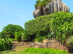 このヴィトーリアは、リオ・デ・ジャネイロとそっくりな奇岩で出来上がった街らしく、ミニ・リオと言った街並みです。