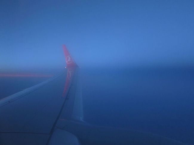 余裕のある電車にしていたのでギリギリになる事もなくチェックイン。<br /><br />空港自体もガラガラでした。<br />ヒースローは保安検査受けるだけで長蛇の列と聞いていたので、混雑を避けるならガトウィックもありかもと思いました。