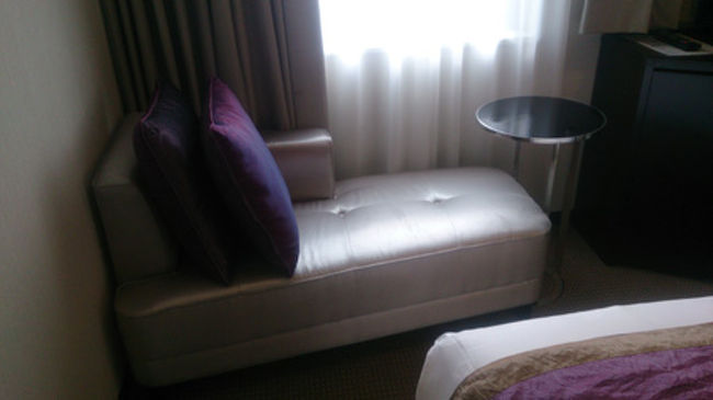 チェックイン時に、ラッキーなことにランクアップがありましたぁぁぁぁ！！！！ありがたい！<br />お部屋にはソファーと