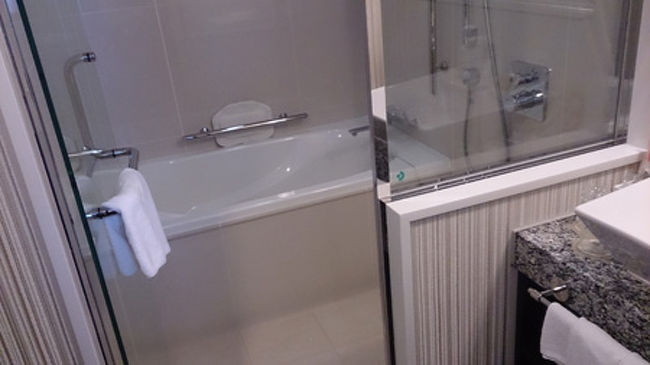 バスルームは洗い場付き！！