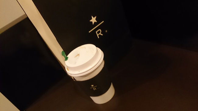 その後はコーヒーを購入し、お部屋でのんびりでした。