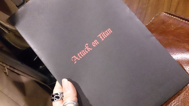 その後、映画のチケットを会に行きまして………。<br />お腹すいたし、何か食べよう…どうする？あ。スペイン行く？となり、いつものお店へ。すると満席とのことで「電話入れてくださいよぉぉ」と言われる始末。ごめんごめん。<br />そんなこんなで席が空き次第お電話入れてくれるとのことでしたので、ここでまたお買いもの疲れを癒しつつぼんやりしてました。