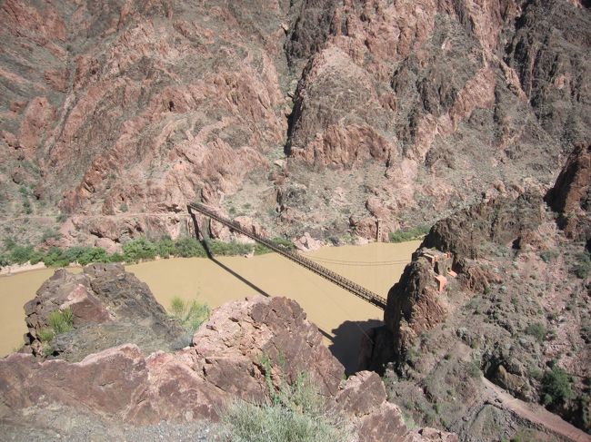 橋も近づいて来ました。