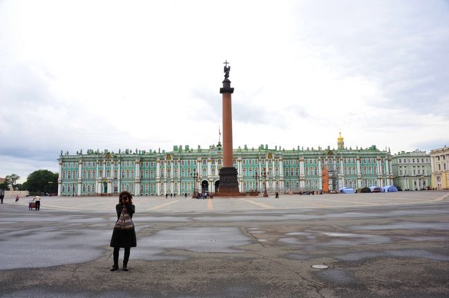 エルミタージュ美術館<br /><br />ルーブル美術館が東芝のLEDですが<br />https://www.toshiba.co.jp/lighting/jp/project/louvre/top.htm<br />ここ、エルミタージュはパナソニック<br />http://channel.panasonic.com/jp/contents/12625/