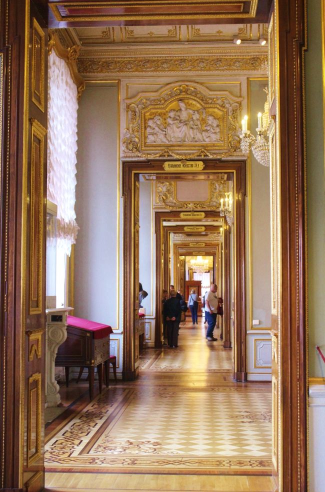 回廊から・・・