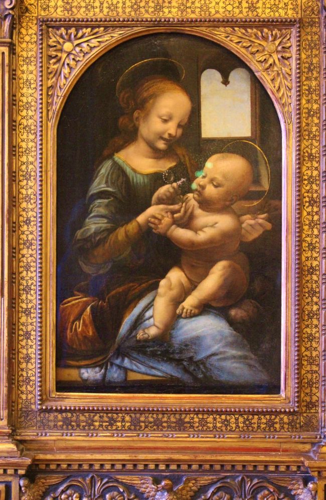 レオナルド・ダヴィンチ1478年の作品　べヌアの聖母<br />1914年にサンクトぺテルブルグのベヌア家が購入したのでそう呼ばれています。