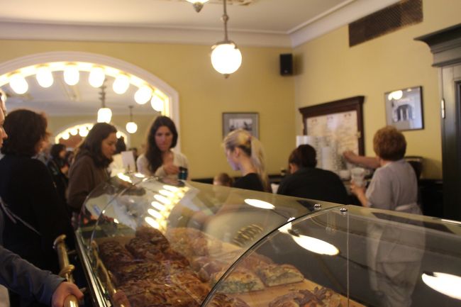 前の人のオーダー方法をチェック<br />大きいのと小さいのがあるみたい。<br />お持ち帰りにしました。