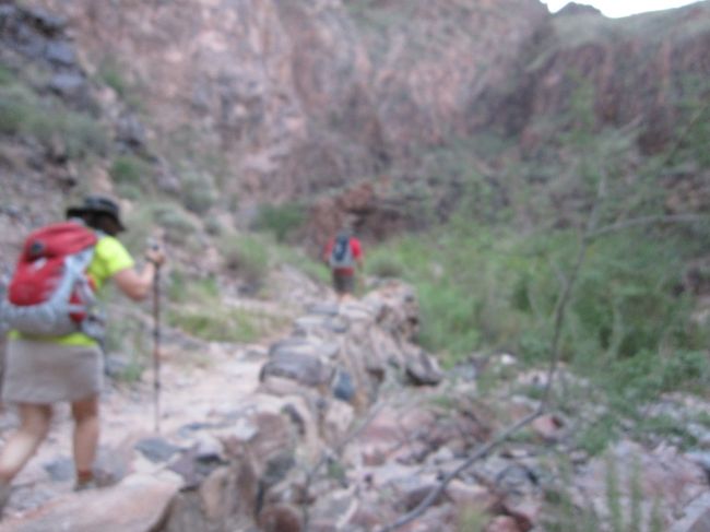 ファントムランチから一緒に出発した人たちとも、互いに声を掛け合いながら頂上へと進みます。